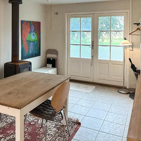 2 Bedroom Cozy In